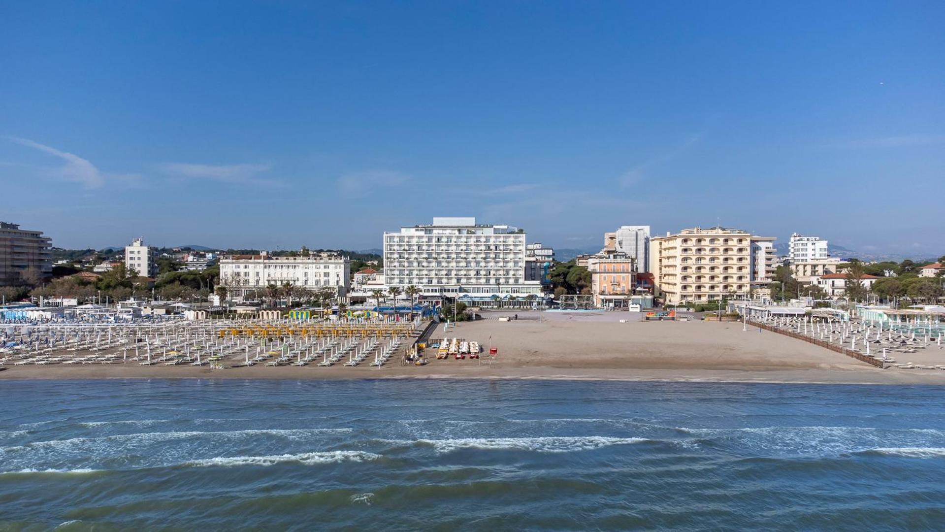 Hotel Mediterraneo Riccione Exterior photo